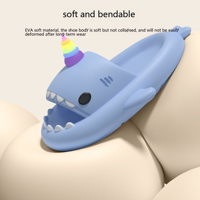 Sandalias luminosas de tiburón para hombre, pareja de zapatillas para el hogar, zapatos de playa para mujer