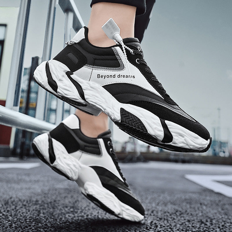 Plataforma de zapatillas deportivas ligeras e informales.