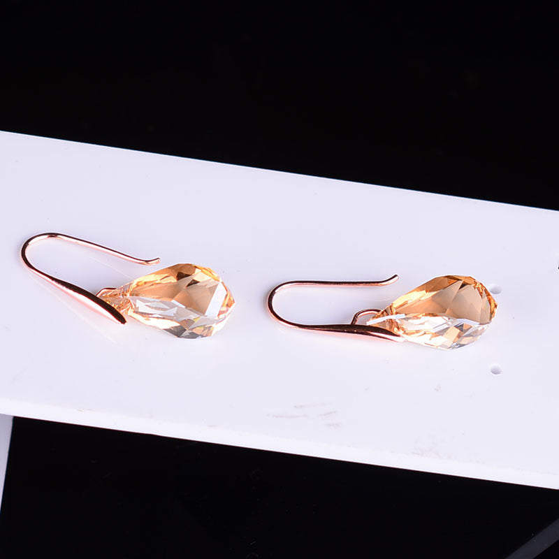 Boucles d'oreilles simples et élégantes en or rose, cristal artificiel
