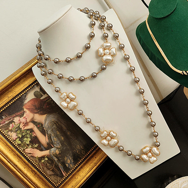 Suite Collier Sautoir Et Boucles D'Oreilles Pendentif Fleur Blanche