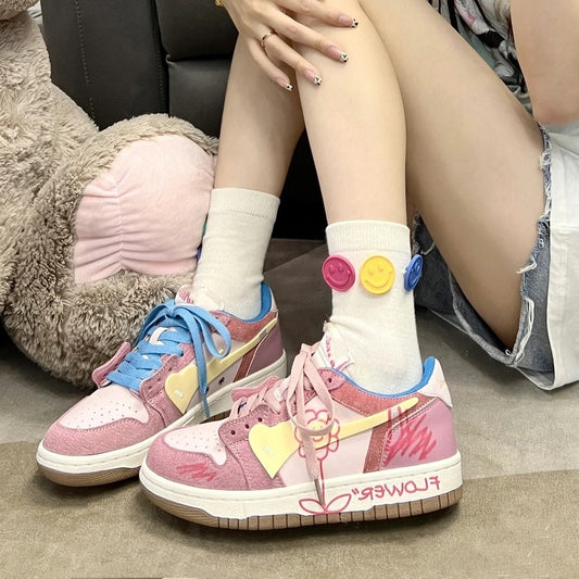 Zapatillas Japonesas Suaves Chica Doodle Dibujadas A Mano