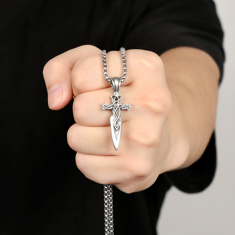 Collier en acier titane pour hommes, pendentif épée à nœud celtique sculpté Viking