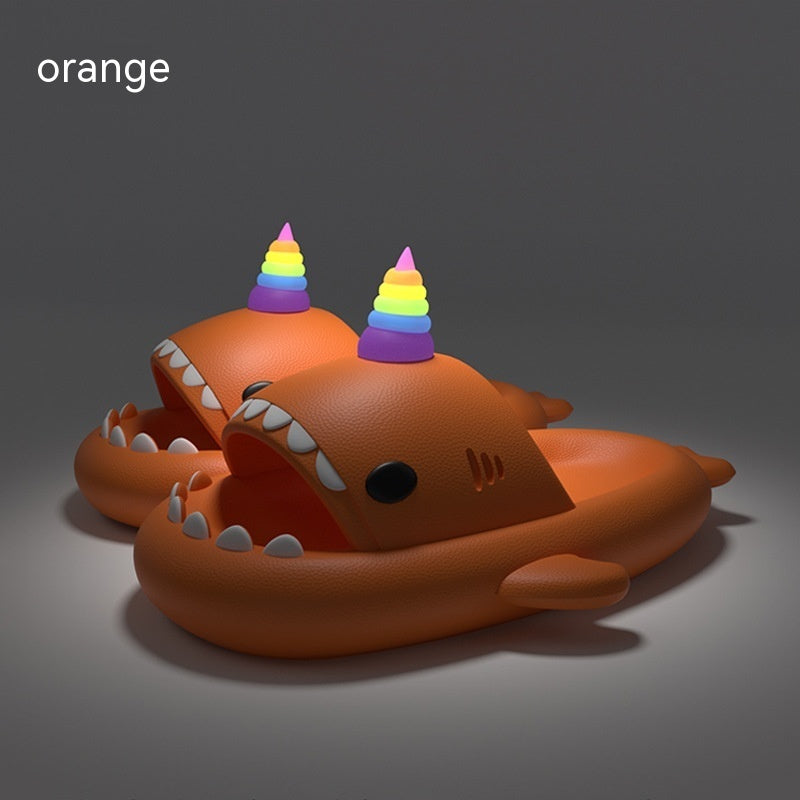 Sandalias luminosas de tiburón para hombre, pareja de zapatillas para el hogar, zapatos de playa para mujer