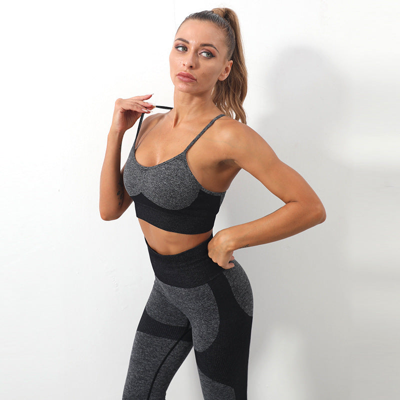 Traje de yoga con sujetador deportivo y tirantes de punto sin costuras para mujer