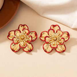 Boucles d'oreilles à fleurs Vintage pour femmes, Design de Niche, peinture en aérosol, clous d'oreilles