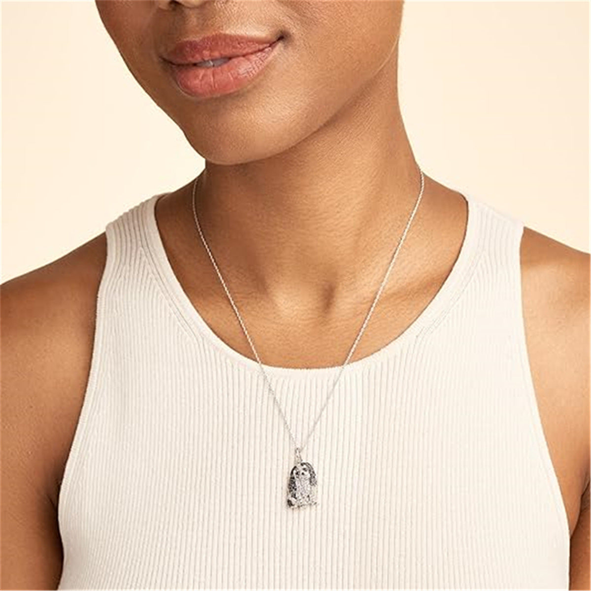 Collier pendentif mignon chien chevalier