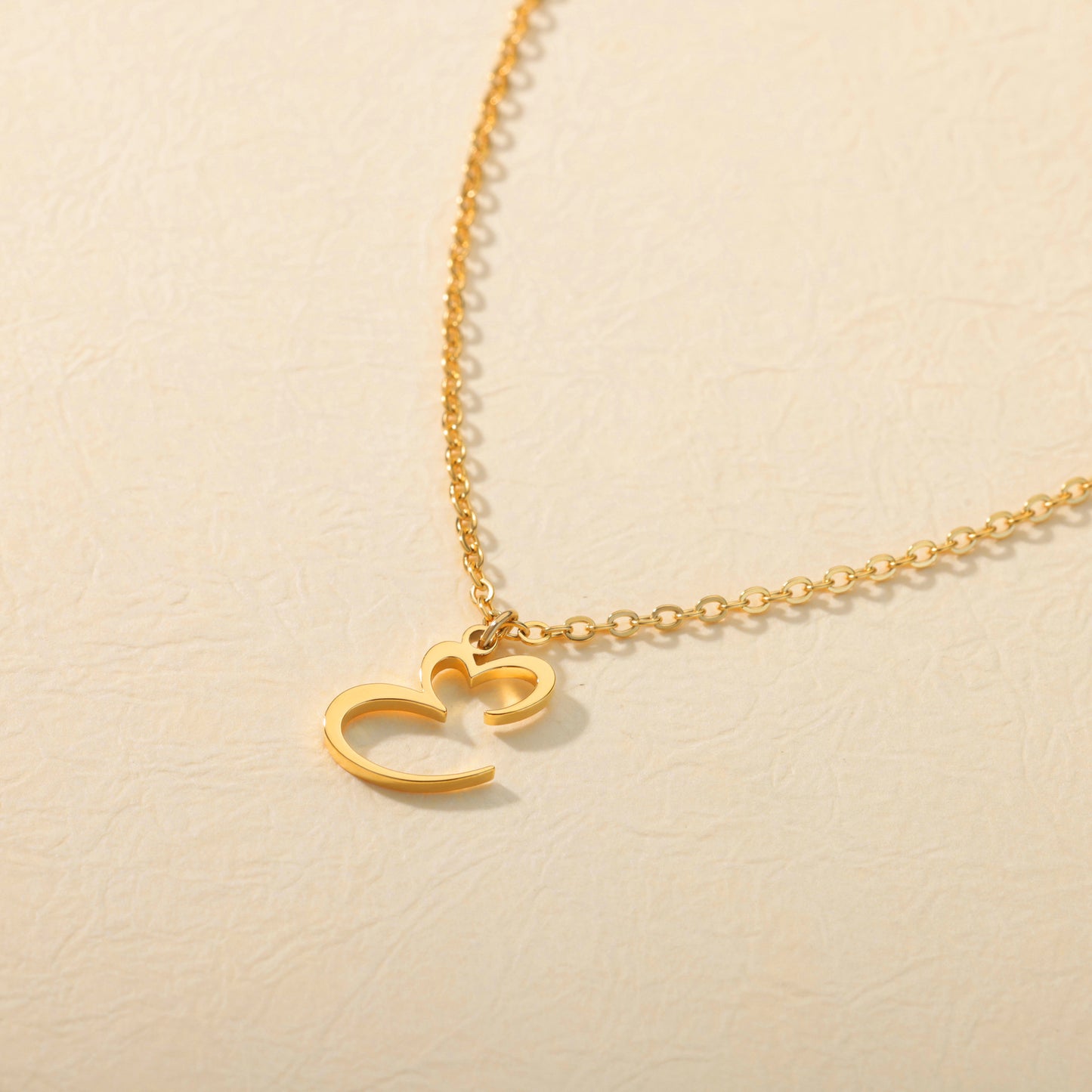 Collier créatif en acier inoxydable avec pendentif lettre cœur Simple pour femmes