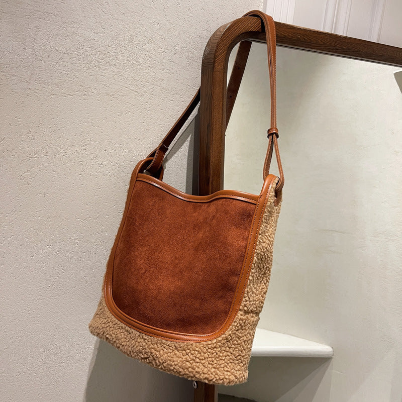 Sac à bandoulière à une épaule en peluche pour femmes