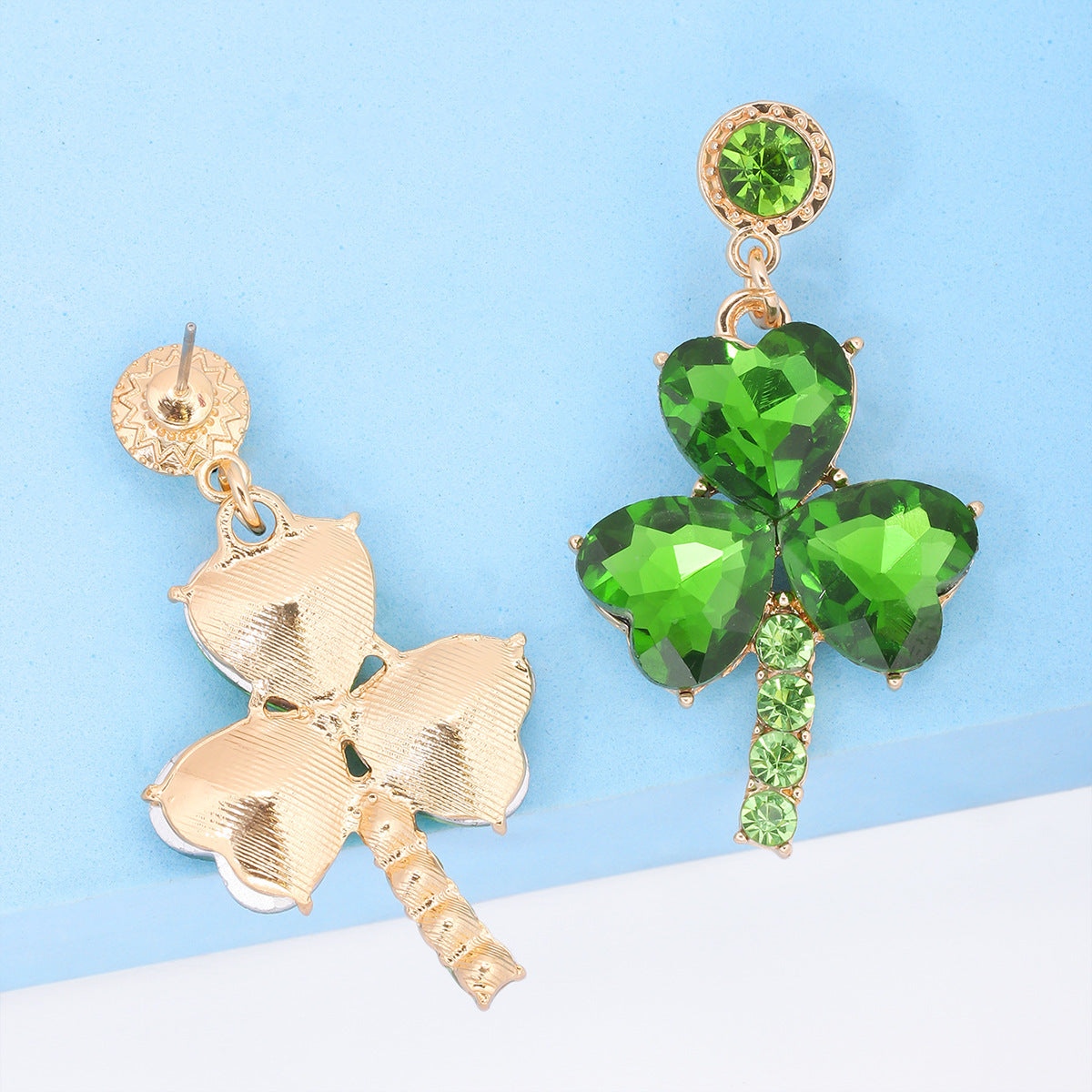 Boucles d'oreilles à tige vertes à la mode pour femmes