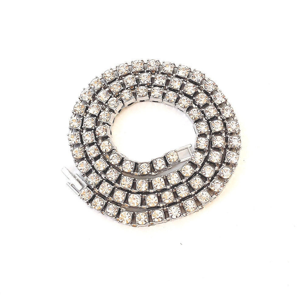 Exquisito collar estilo callejero con diamantes y circonitas