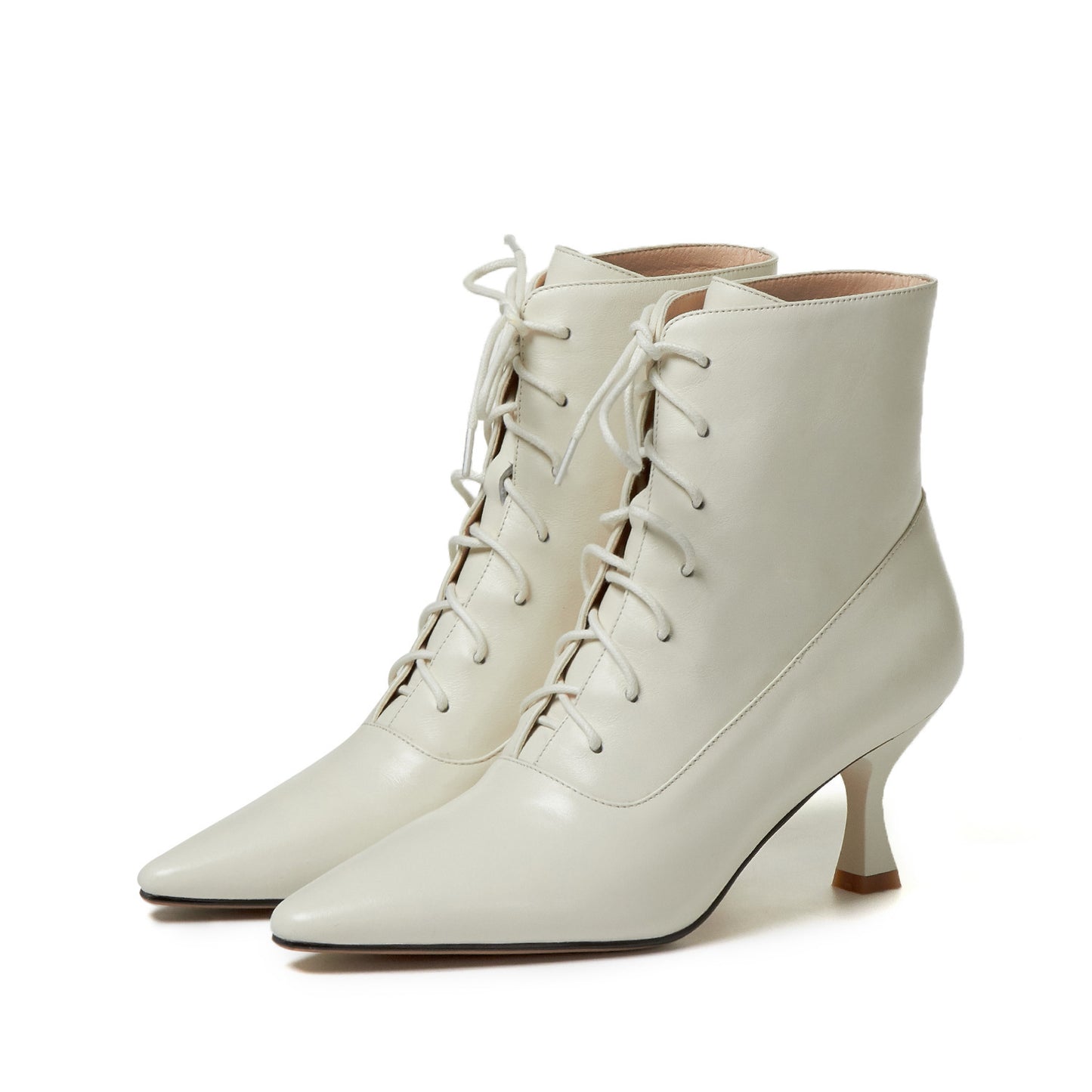 Tacones Altos Puntiagudos De Cuero De Ganado De Moda