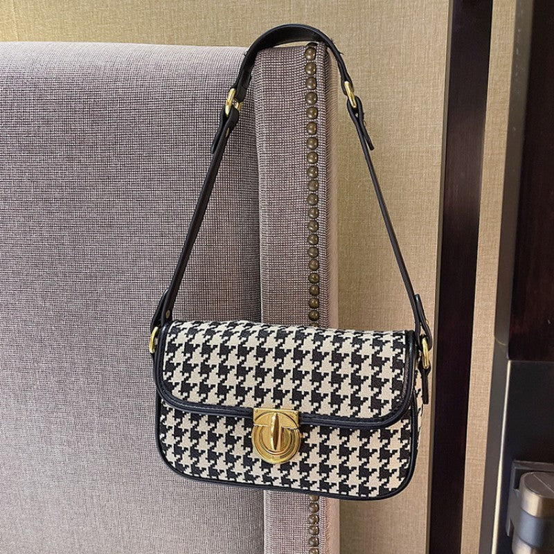 Sac baguette pied-de-poule pour femme avec une épaule sous les bras
