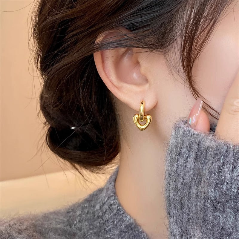 Design Sense Niche Bright Surface Electroplating Love Heart Earrings Female