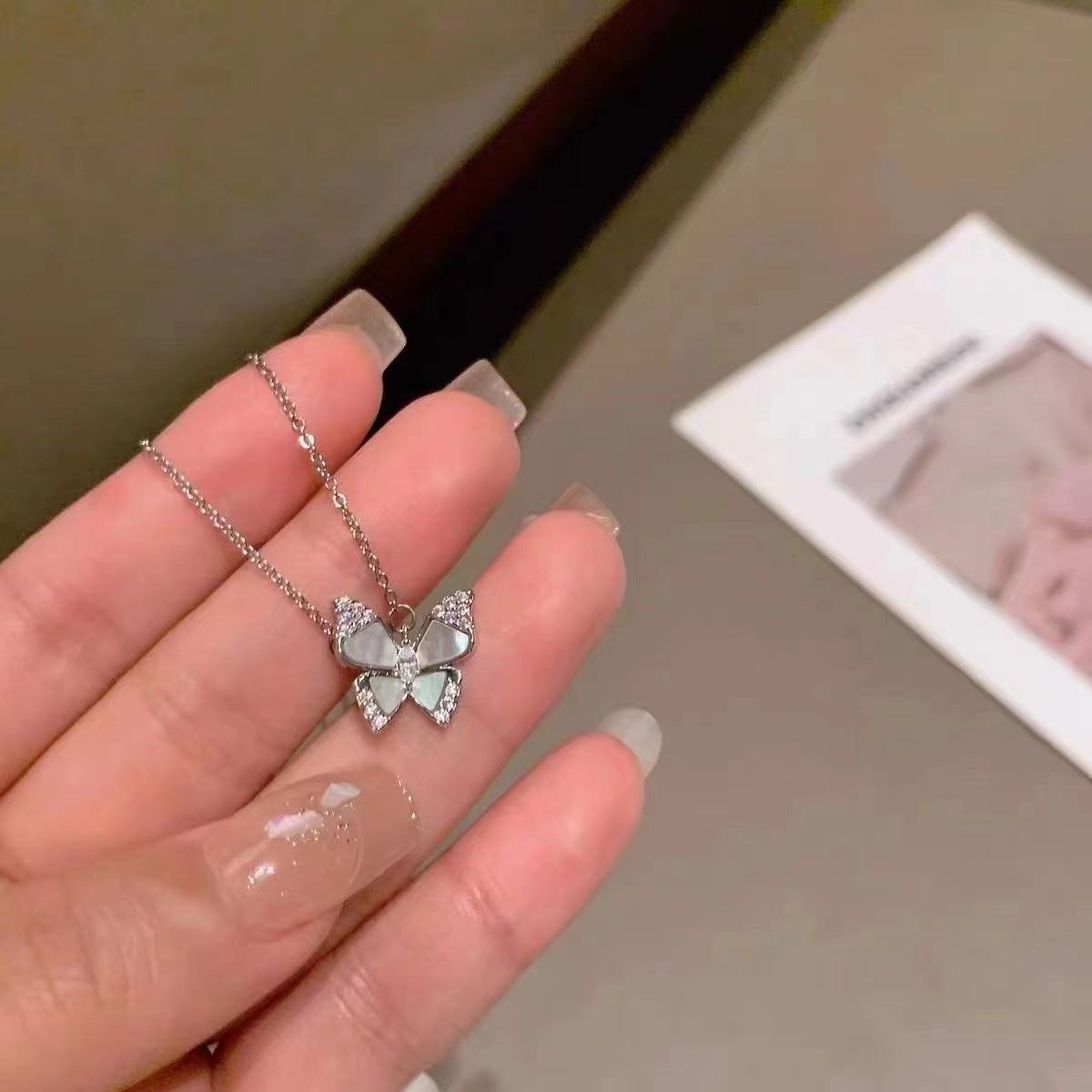 Zircon Butterfly Necklace Simple All-match Necklace Fashion Temperament Clavicle Chain