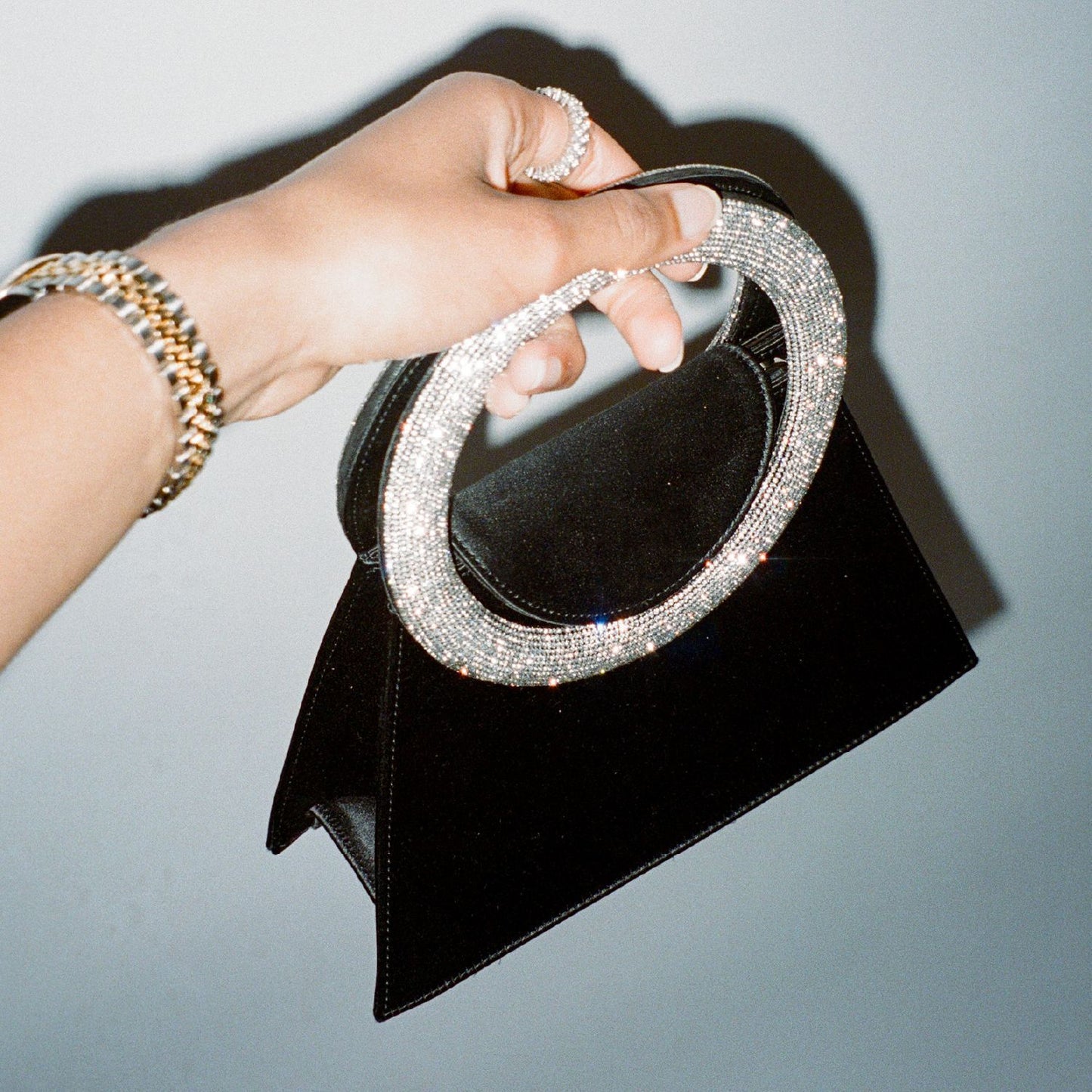 Sac messager à bandoulière trapèze en super strass style féerique diamant