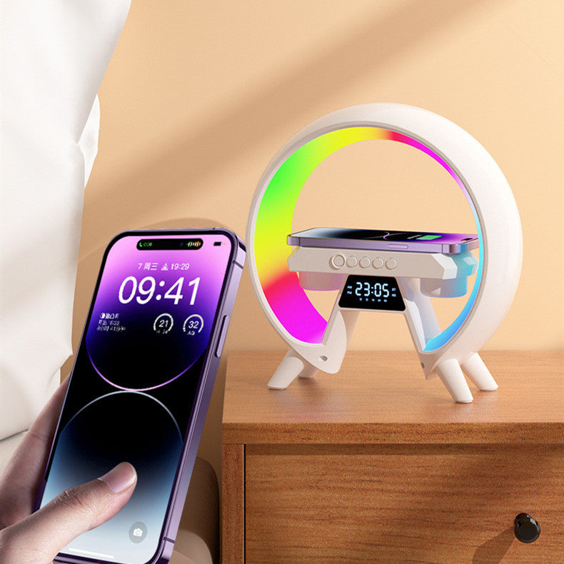 Chevet coloré avec chargeur sans fil de lumière d’horloge