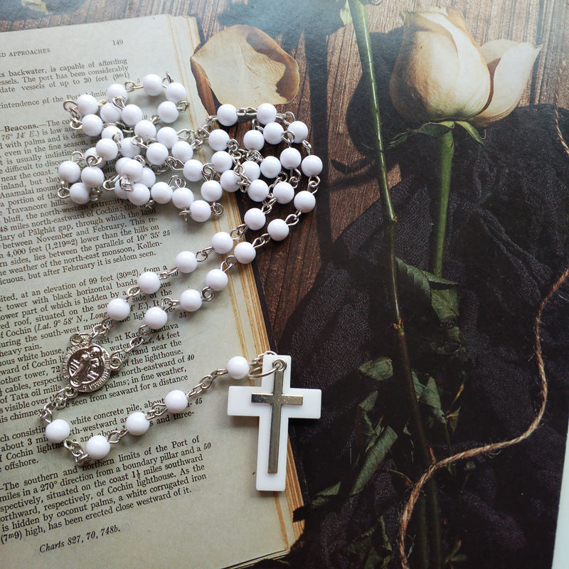 Collier croix de mode en acrylique blanc