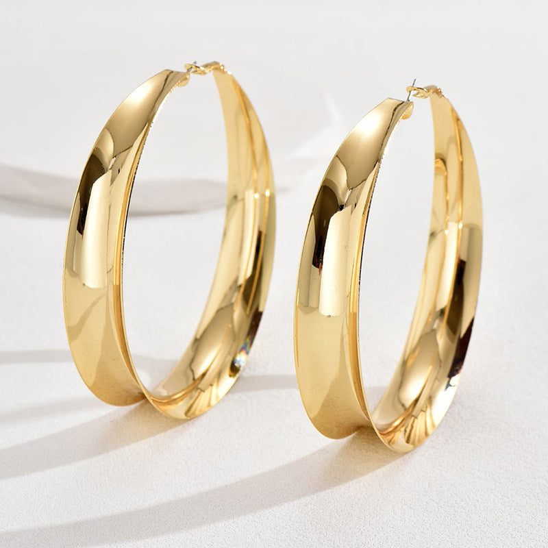 Anneau d'oreille brillant exagéré de personnalité Simple de Style européen et américain