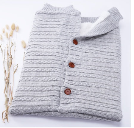 Sac de couchage épais et élargi pour bébé.