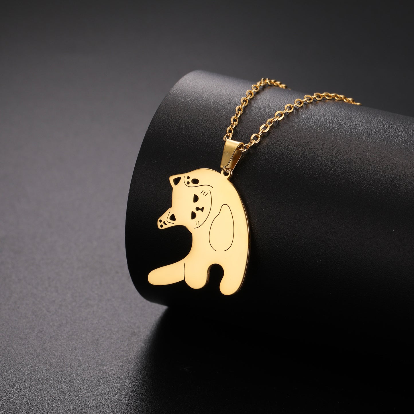 Collar con colgante en forma de gato lindo de acero inoxidable a la moda para hombres y mujeres