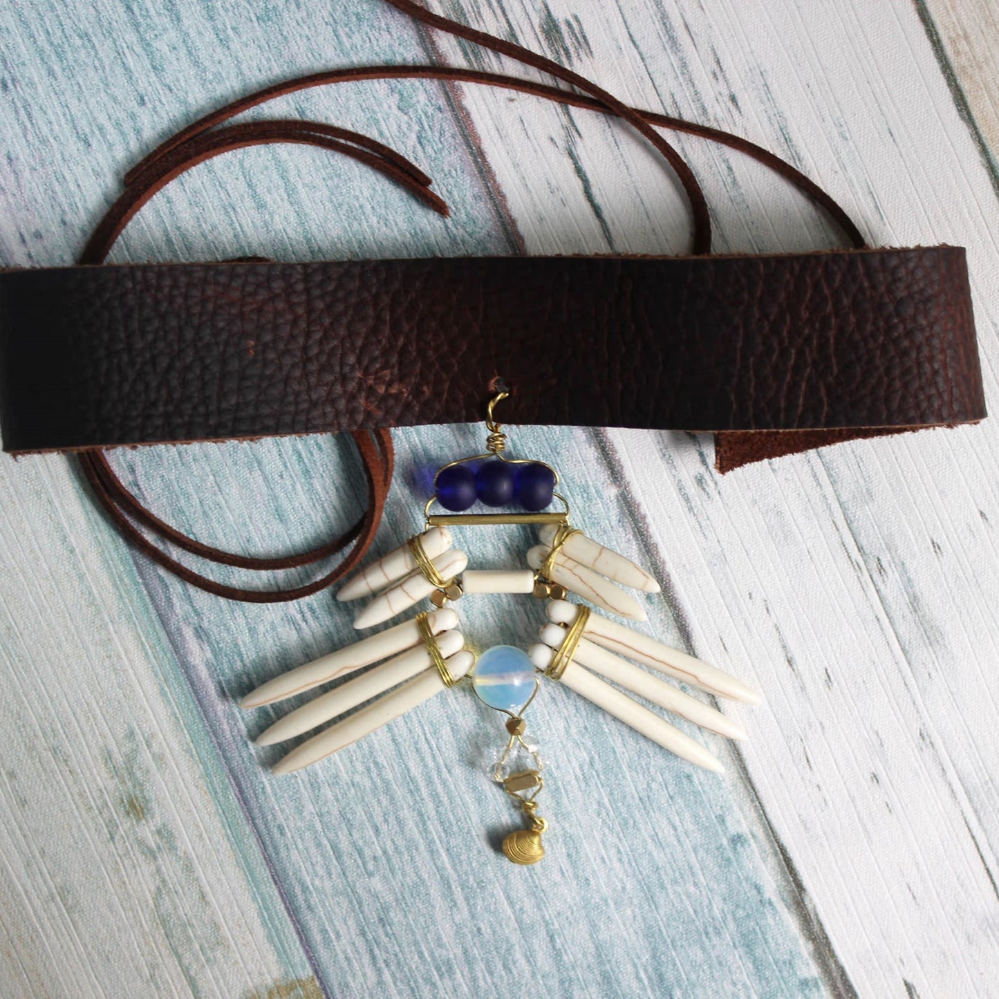 Collier d'ornement de cou en peau de vache