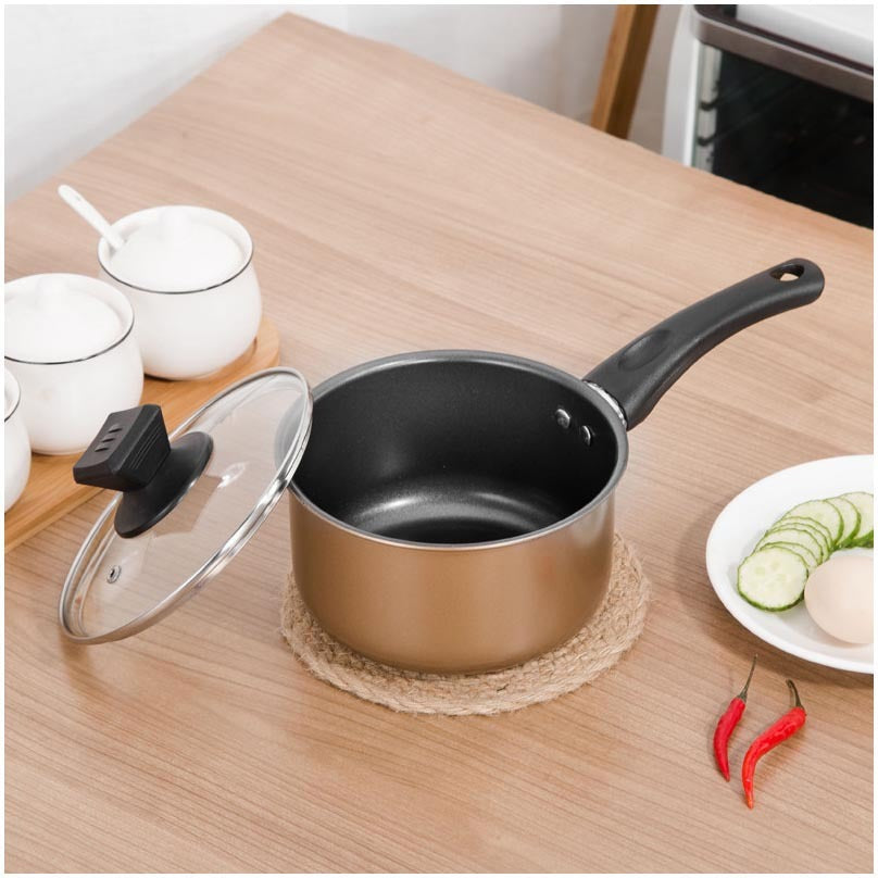 Ensemble de casseroles de cuisine, ustensiles de cuisine, casseroles