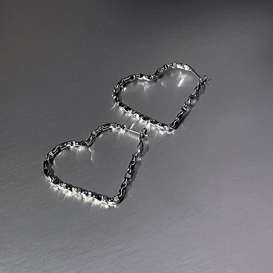 Grandes boucles d'oreilles à cœur irrégulier, art minimal européen et américain