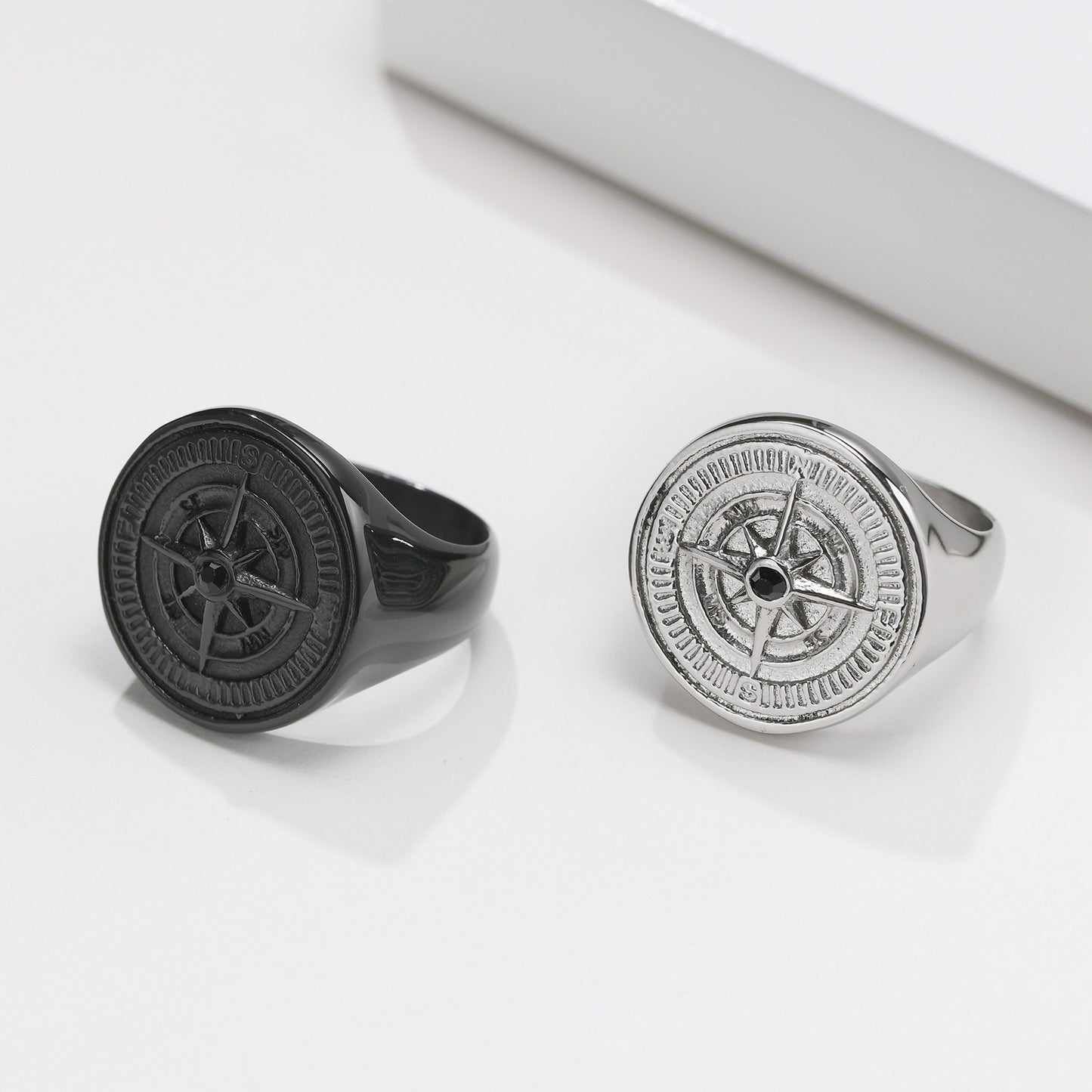 Anillo de fundición de brújula redonda elegante de acero inoxidable negro para hombres