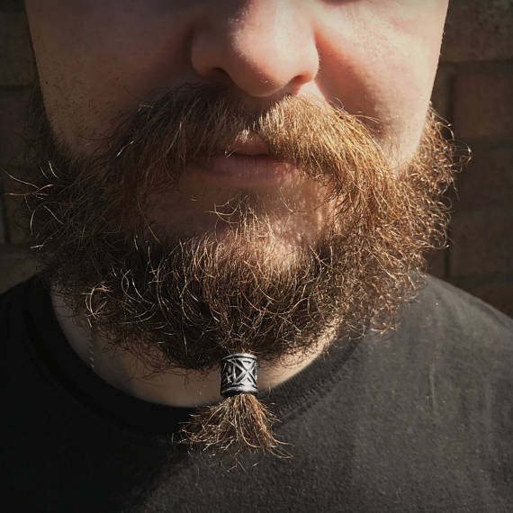 Anneau de barbe décoratif tête de mort