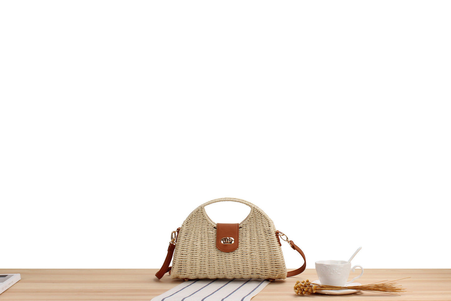 Sac de paille de conception spéciale d'intérêt populaire pour femmes, sac messager tissé à la mode