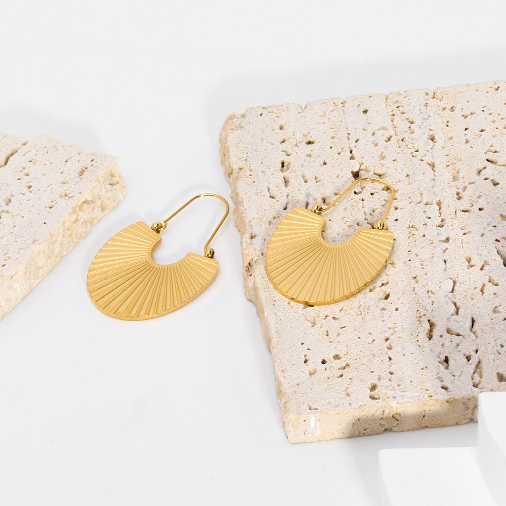 Boucles d'oreilles pétoncles côtelées en acier inoxydable
