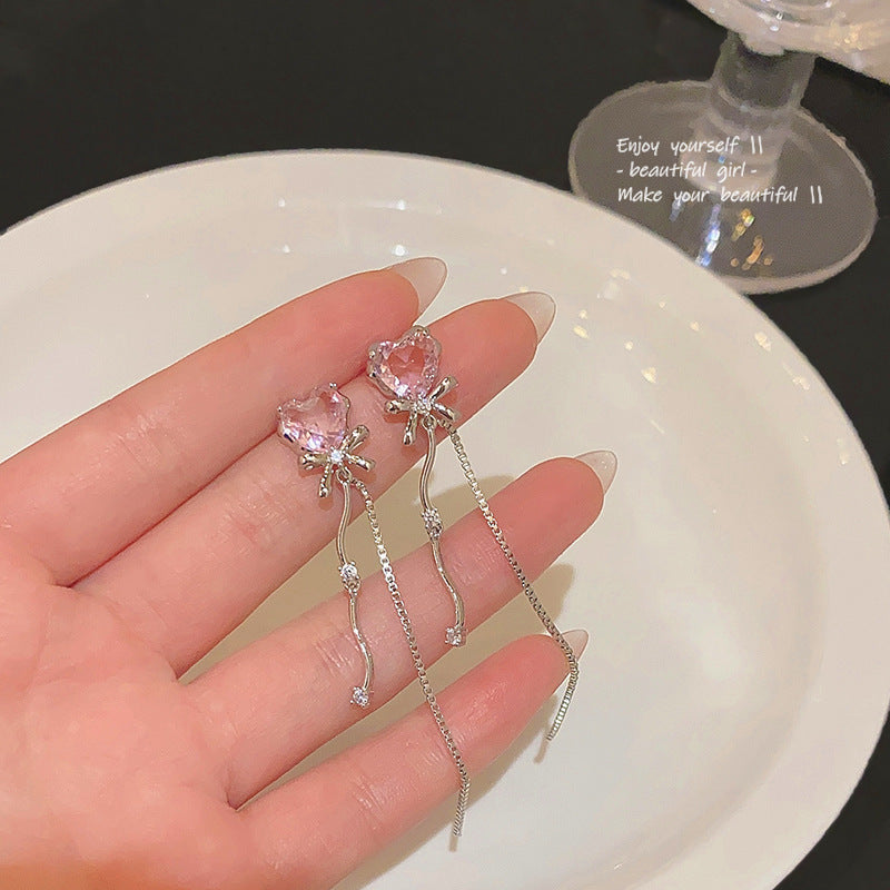 Boucles d'oreilles en argent sterling avec aiguille en zircon long et mignon avec pompon en forme de cœur