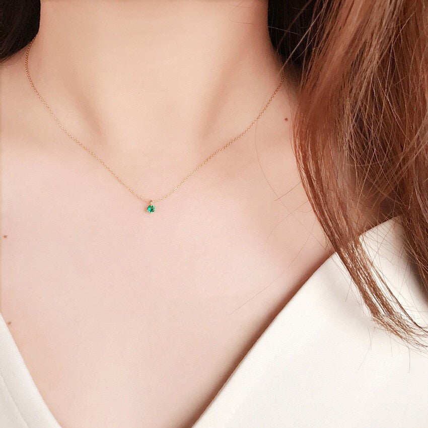 Women's Simple Mini Single Diamond Zircon Six-claw Classic Necklace