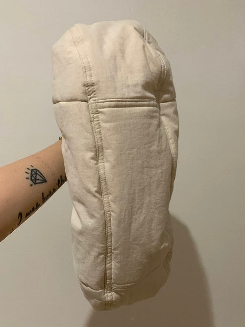 Sac à main à bandoulière en coton et lin en forme de croissant, Design d'intérêt particulier, rempli de riz, nuages ​​blancs