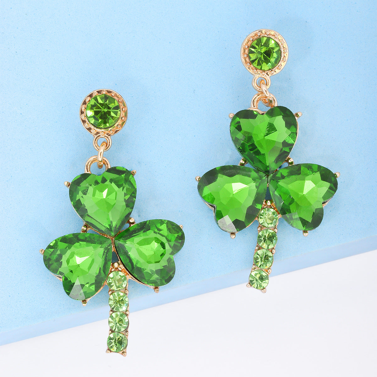 Boucles d'oreilles à tige vertes à la mode pour femmes