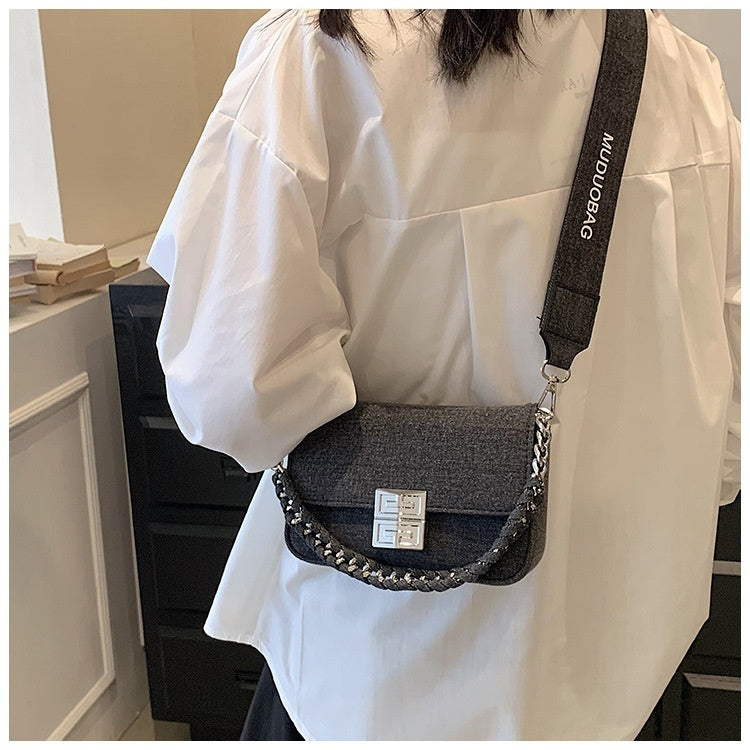 New Western Style All-matching Wide Shoulder Strap Crossbody Super Hot Small Square Bag