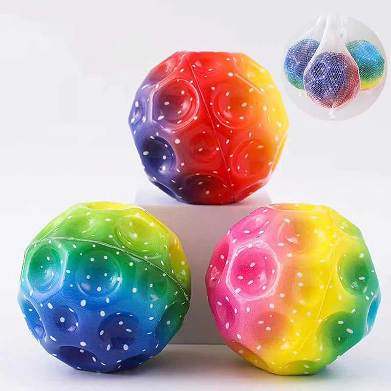 Boule à trous colorée, balle souple et rebondissante, Anti-chute, en forme de lune, poreuse, jouets d'intérieur pour enfants, balle élastique de conception ergonomique