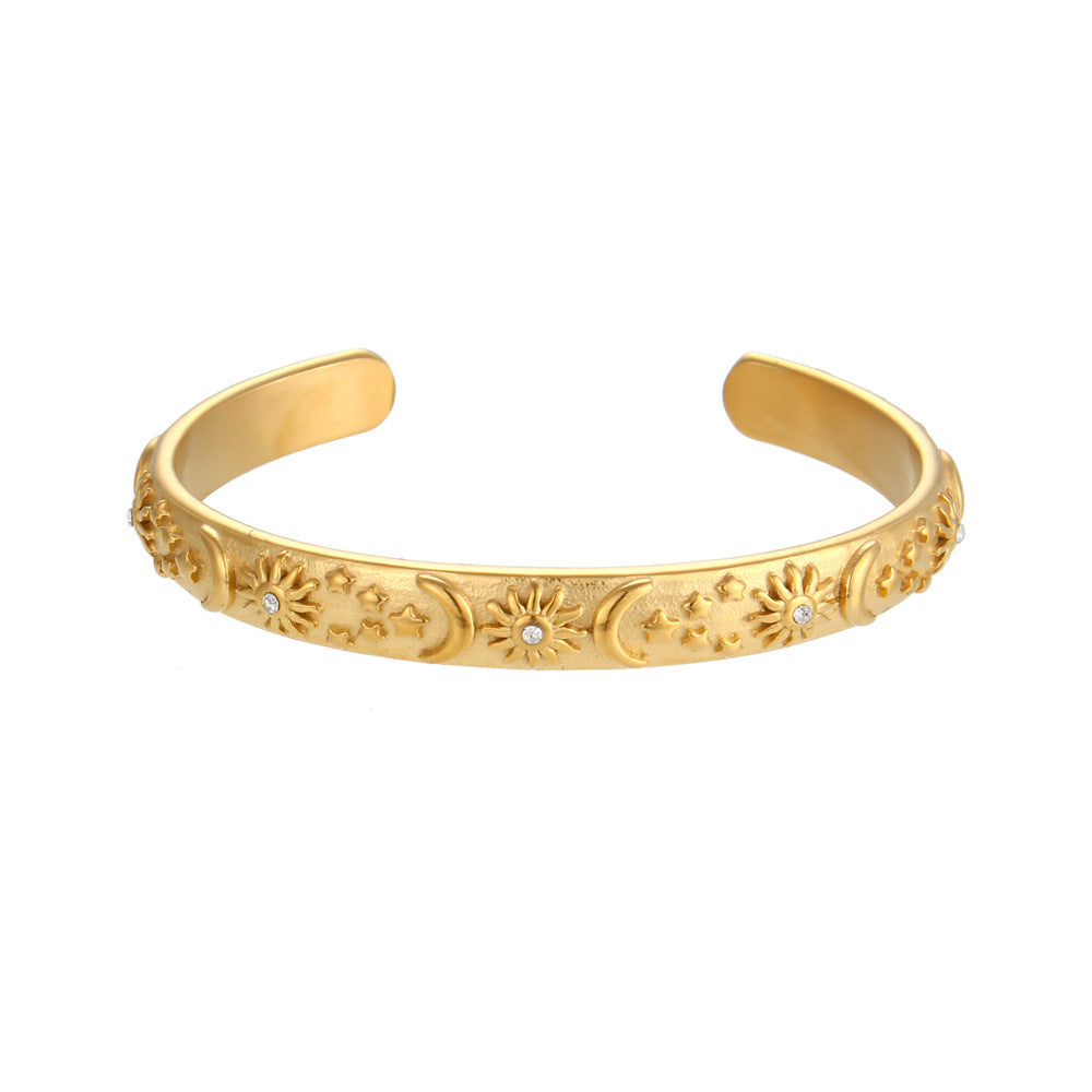 Popular Retro Temperament Bracelet Ornament