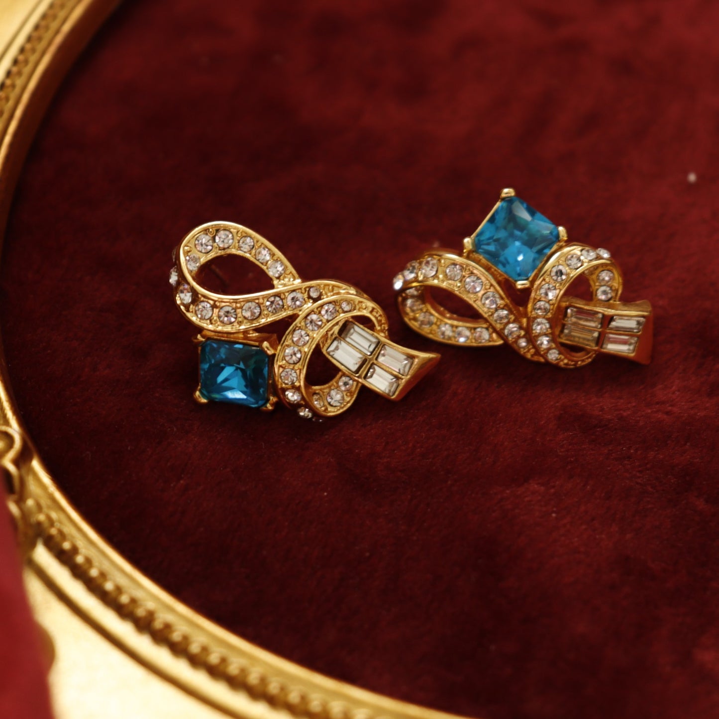 Mid-ancient Court French Vintage Style Inlaid Gemstone Earrings