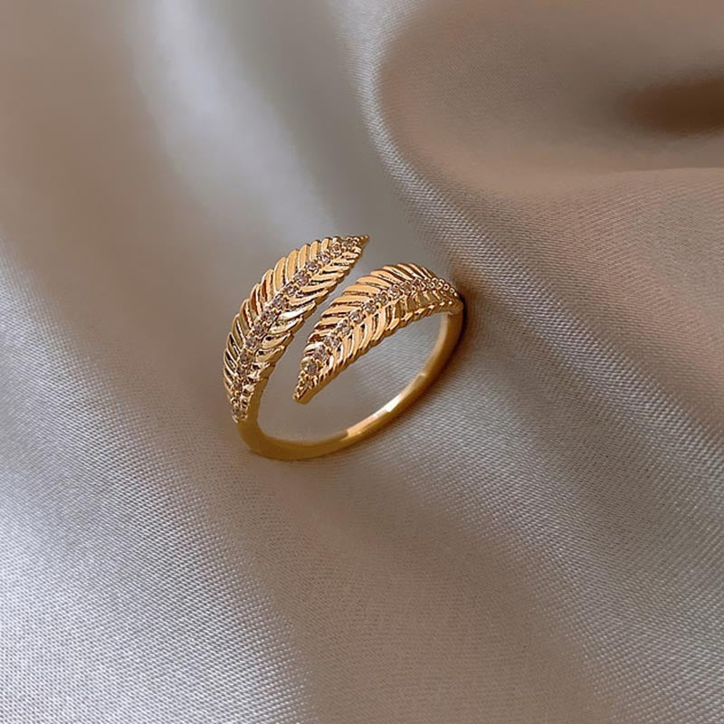 Micro Inlaid Zircon High Sense Leaf Ring Female Niche