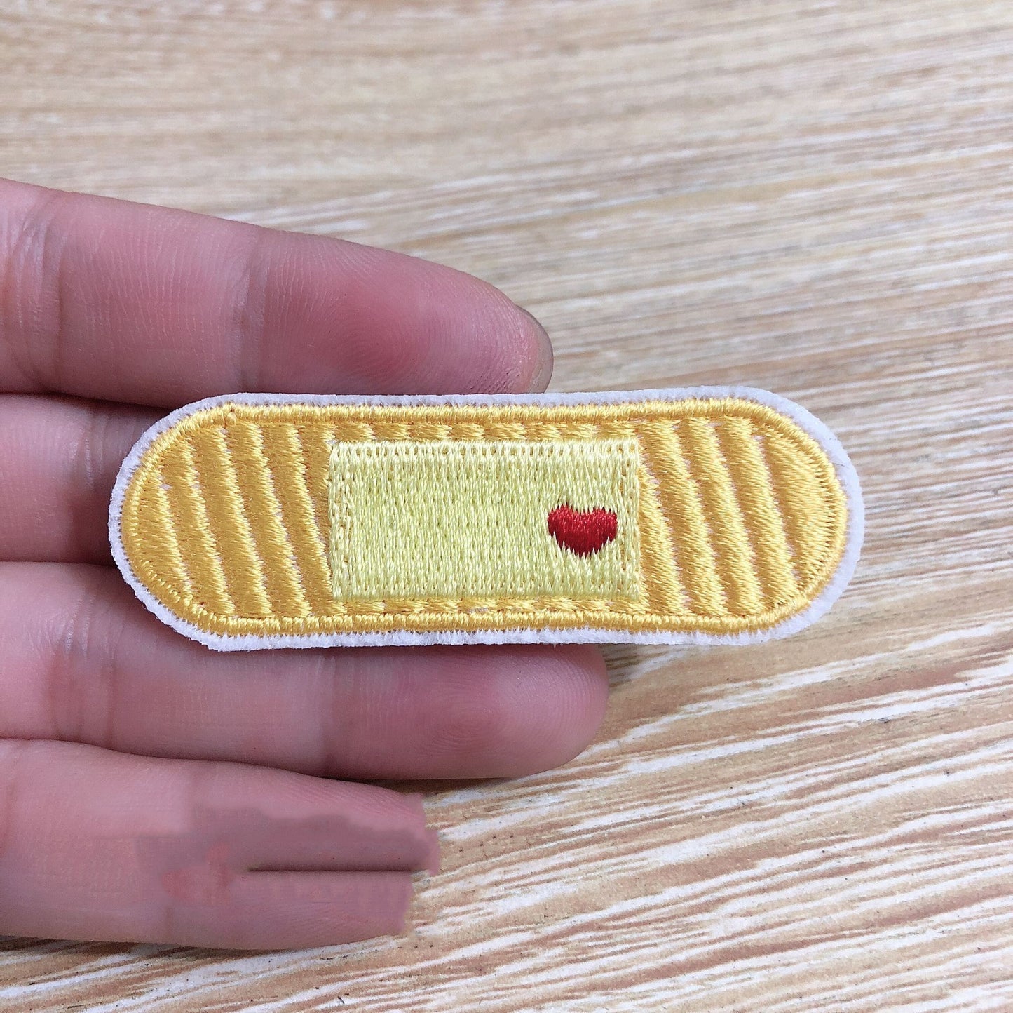 Badge brodé par ordinateur créatif, accessoires d'ornement
