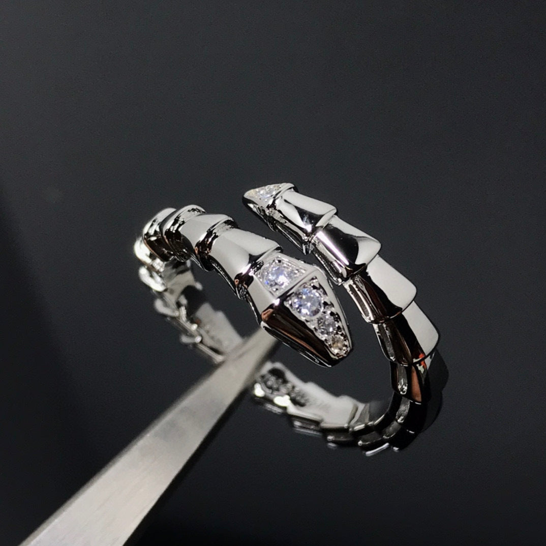 Bague créative sertie de diamants serpent pour femme