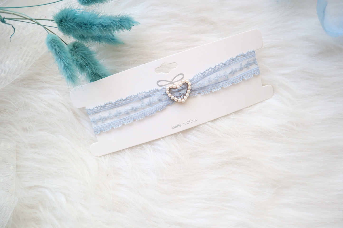 Sweet Accessories Collier ras du cou en perles avec ruban de dentelle gris et bleu