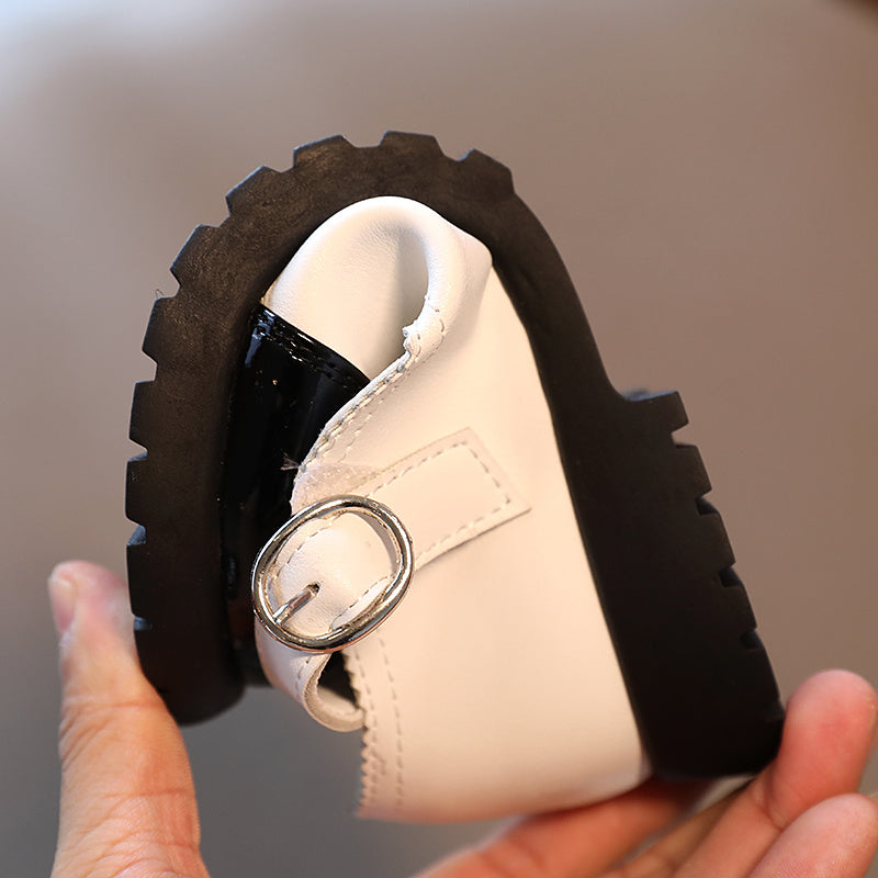 Petites chaussures de princesse en cuir assorties avec tout, chaussures simples à Velcro pour grands enfants