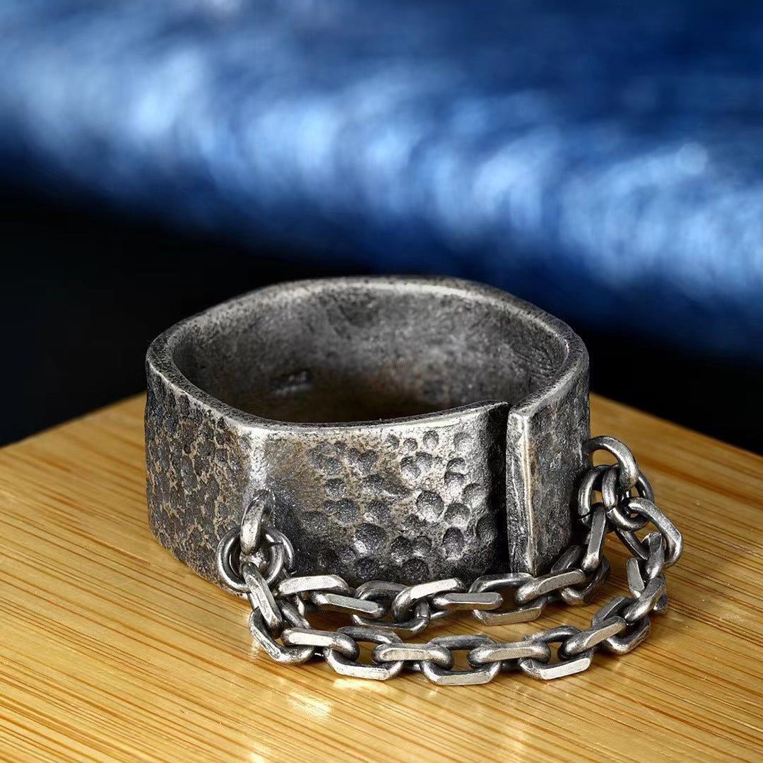 anneau de cratère de chaîne martelé vintage