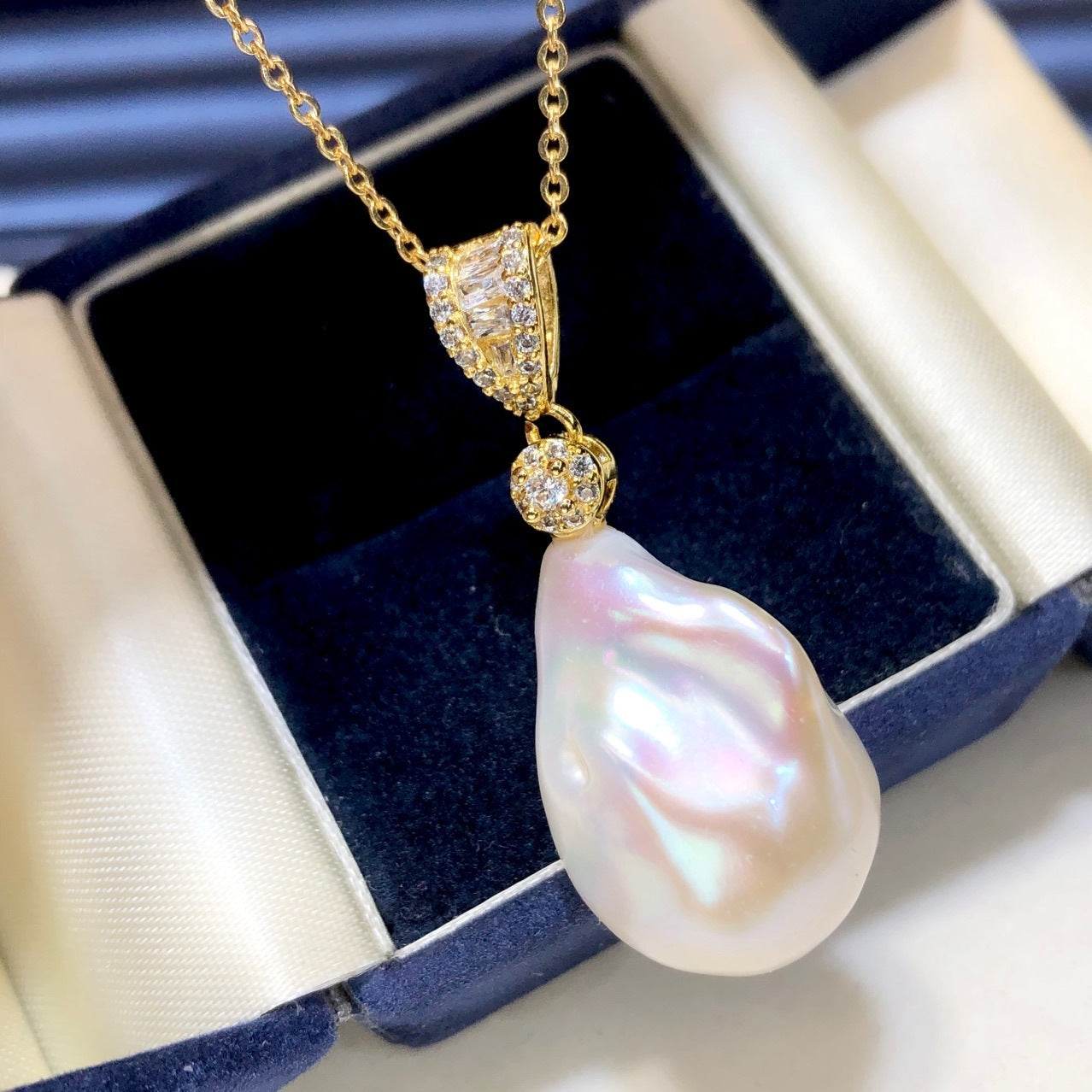 Collier pendentif en perles Edison, lumière magique naturelle de forme baroque d'eau douce