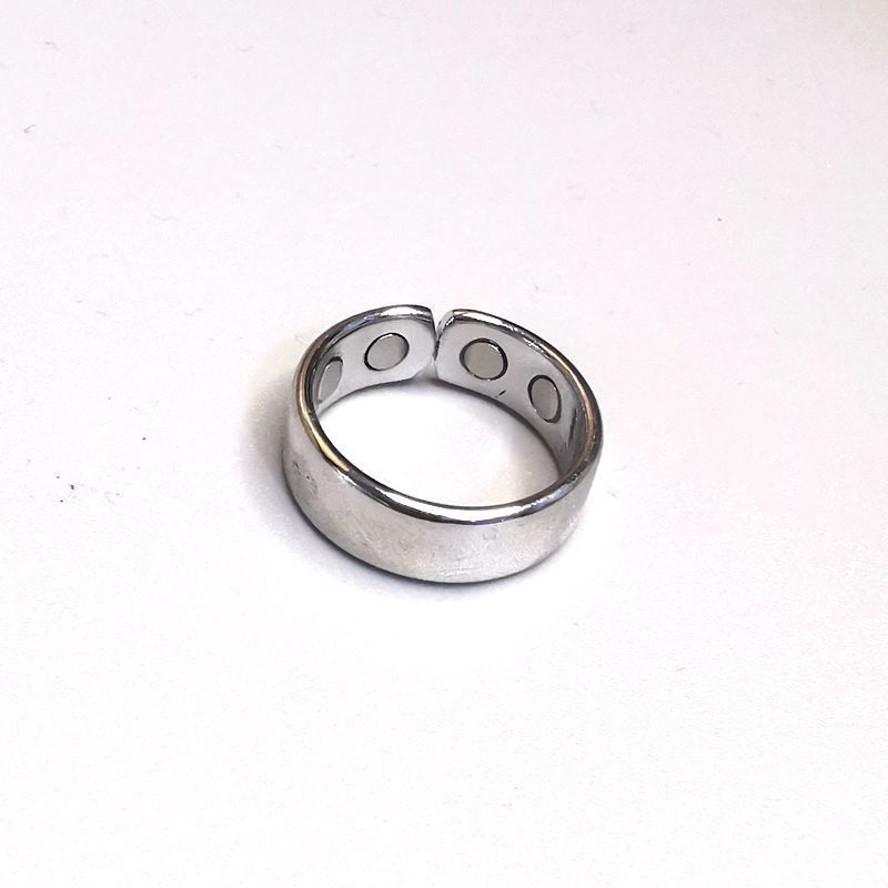 Anillo magnético abierto magnético personalizado de oro rosa galvanizado para hombre