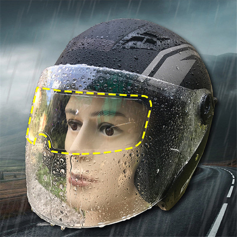Film imperméable et antibuée pour casques de moto