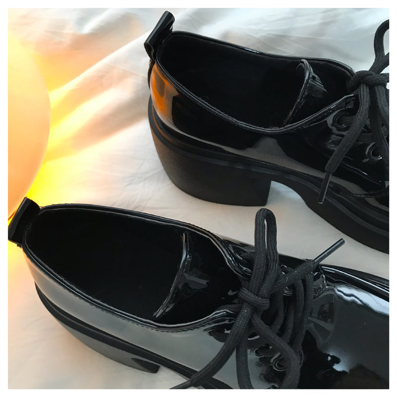 Talons hauts épais avec petites chaussures en cuir à lacets, chaussures simples polyvalentes noires de Style britannique pour femmes