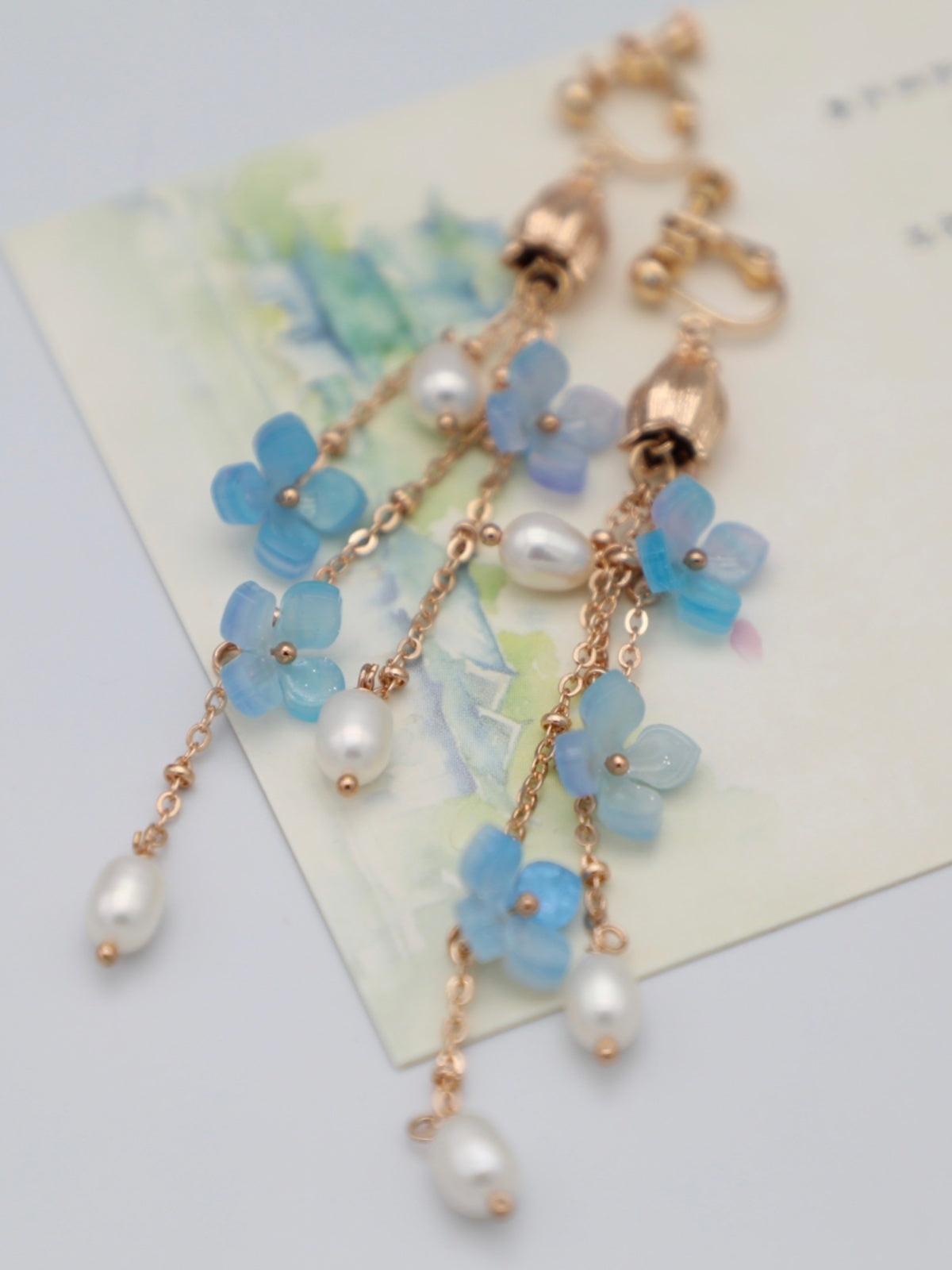 Pendientes con borlas de perlas de hortensia de color degradado